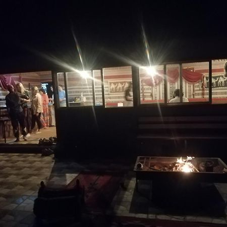 Omar Ghazi Camp Hotel Вади Рум Екстериор снимка