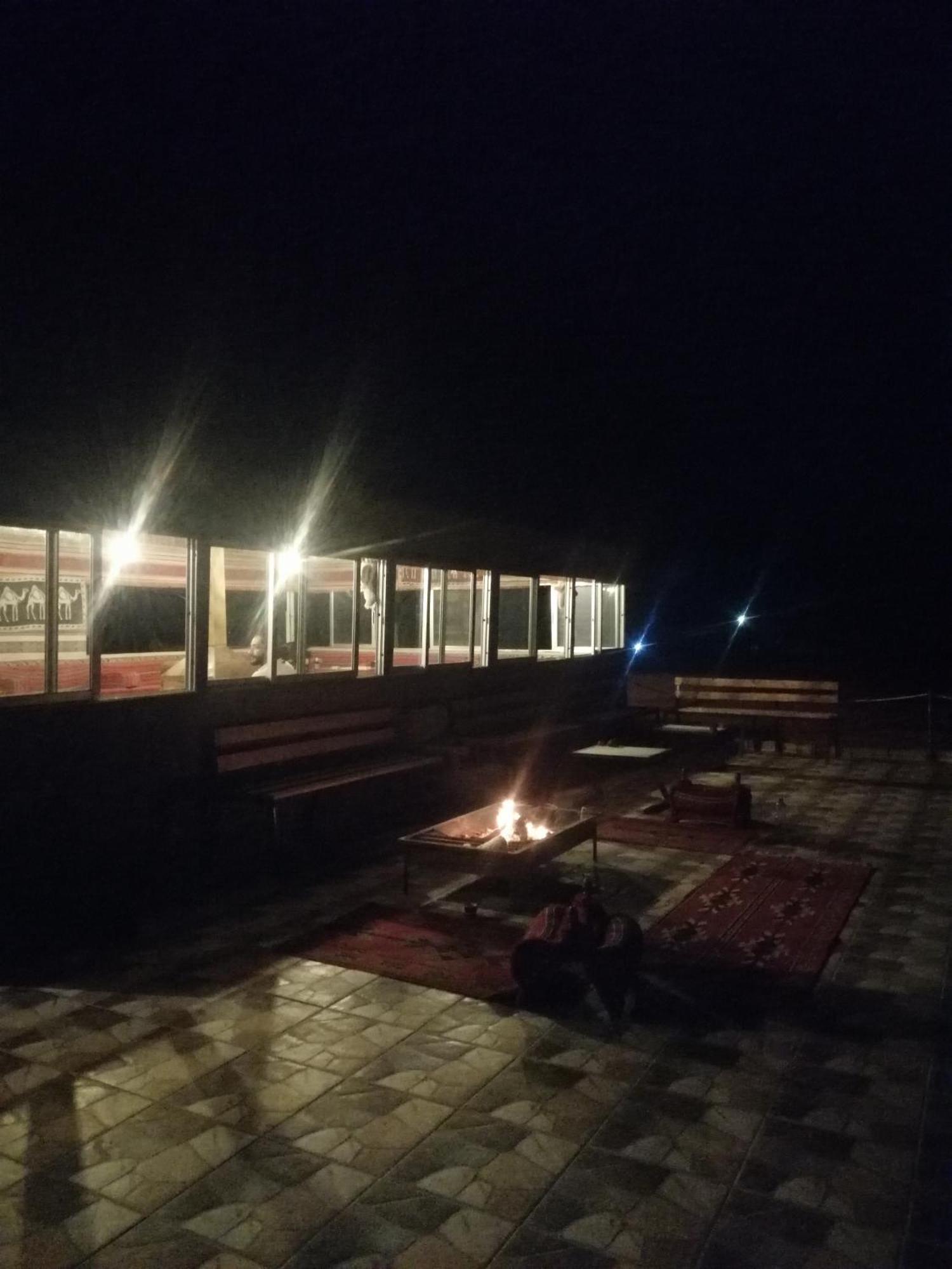 Omar Ghazi Camp Hotel Вади Рум Екстериор снимка