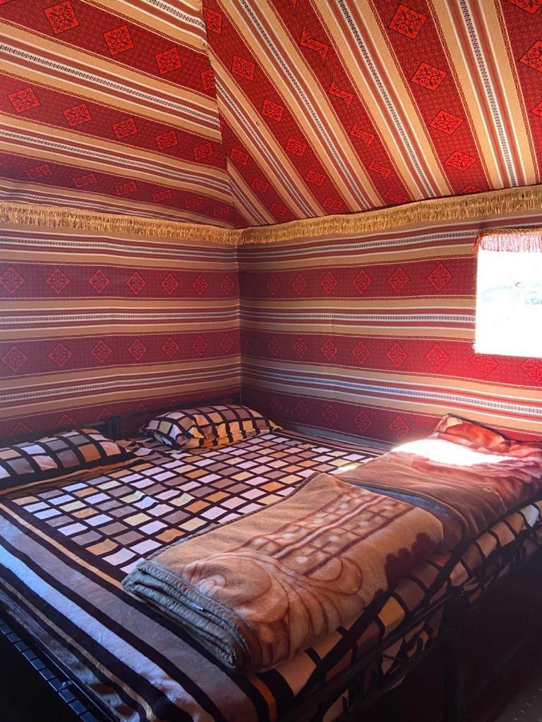 Omar Ghazi Camp Hotel Вади Рум Екстериор снимка