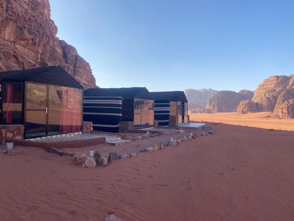 Omar Ghazi Camp Hotel Вади Рум Екстериор снимка
