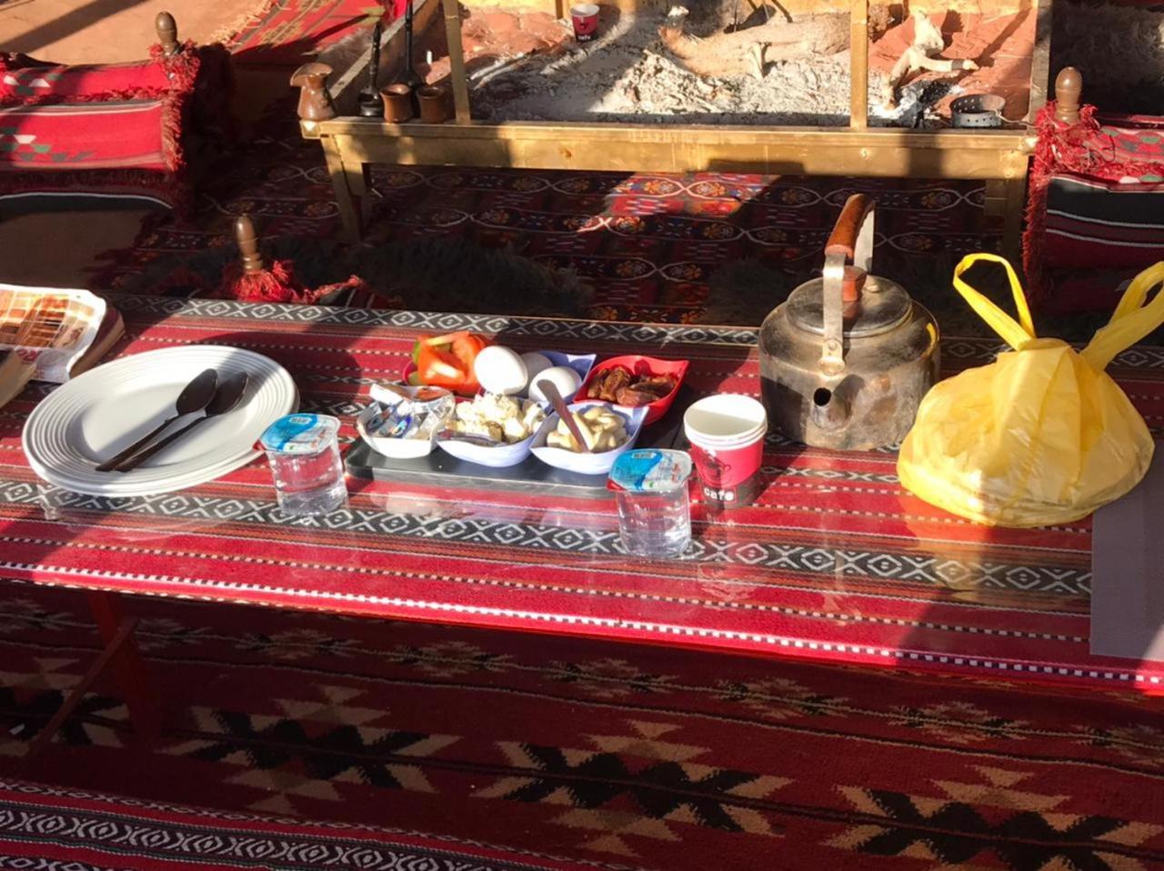 Omar Ghazi Camp Hotel Вади Рум Екстериор снимка