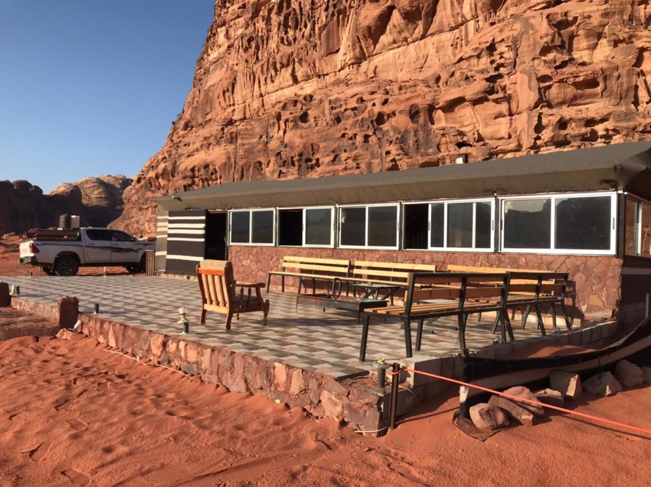 Omar Ghazi Camp Hotel Вади Рум Екстериор снимка