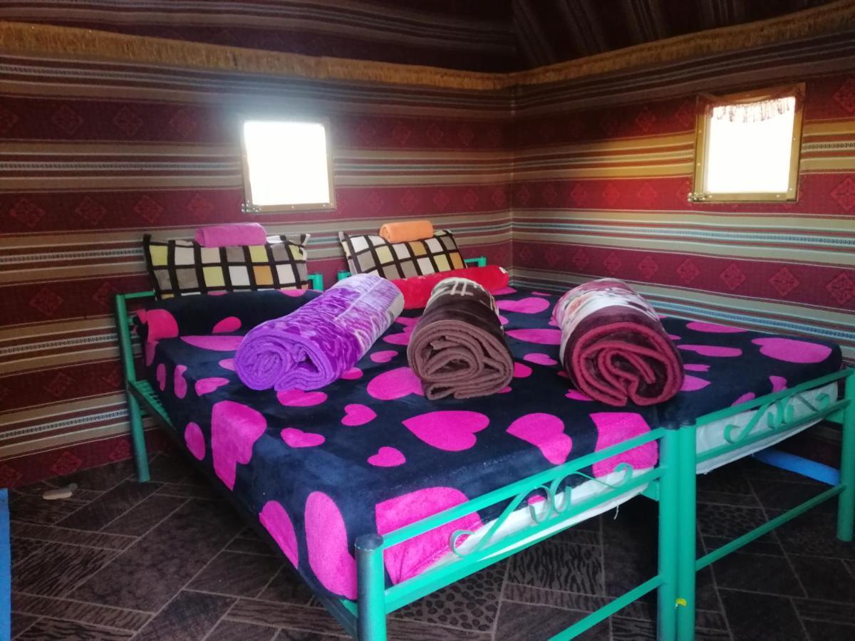 Omar Ghazi Camp Hotel Вади Рум Екстериор снимка